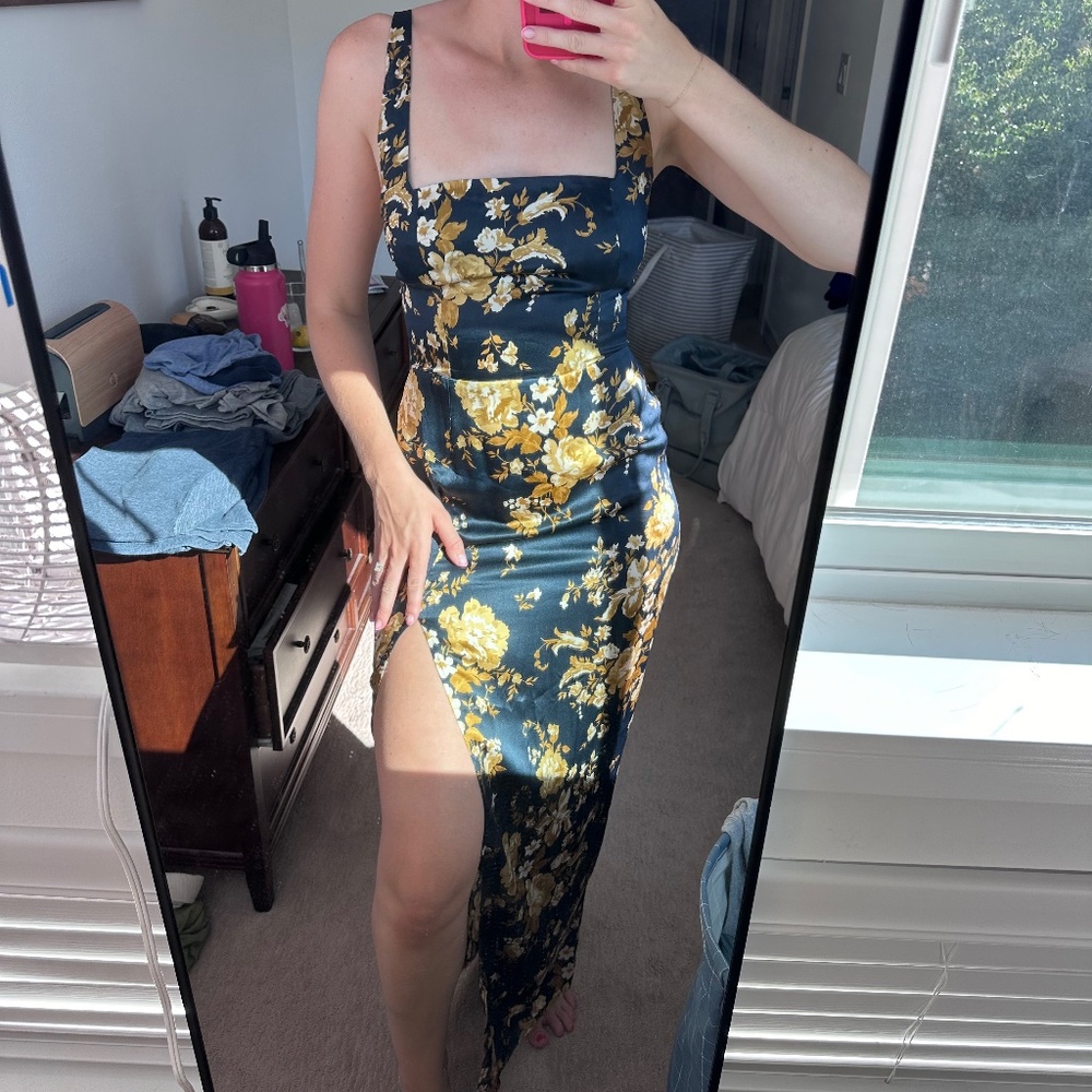 Reformation size 4 silk dress